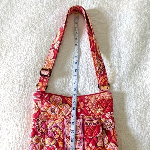 VERA Bradley Crossbody Hipster in Raspberry Fizz NWOT - Picture 7 of 8